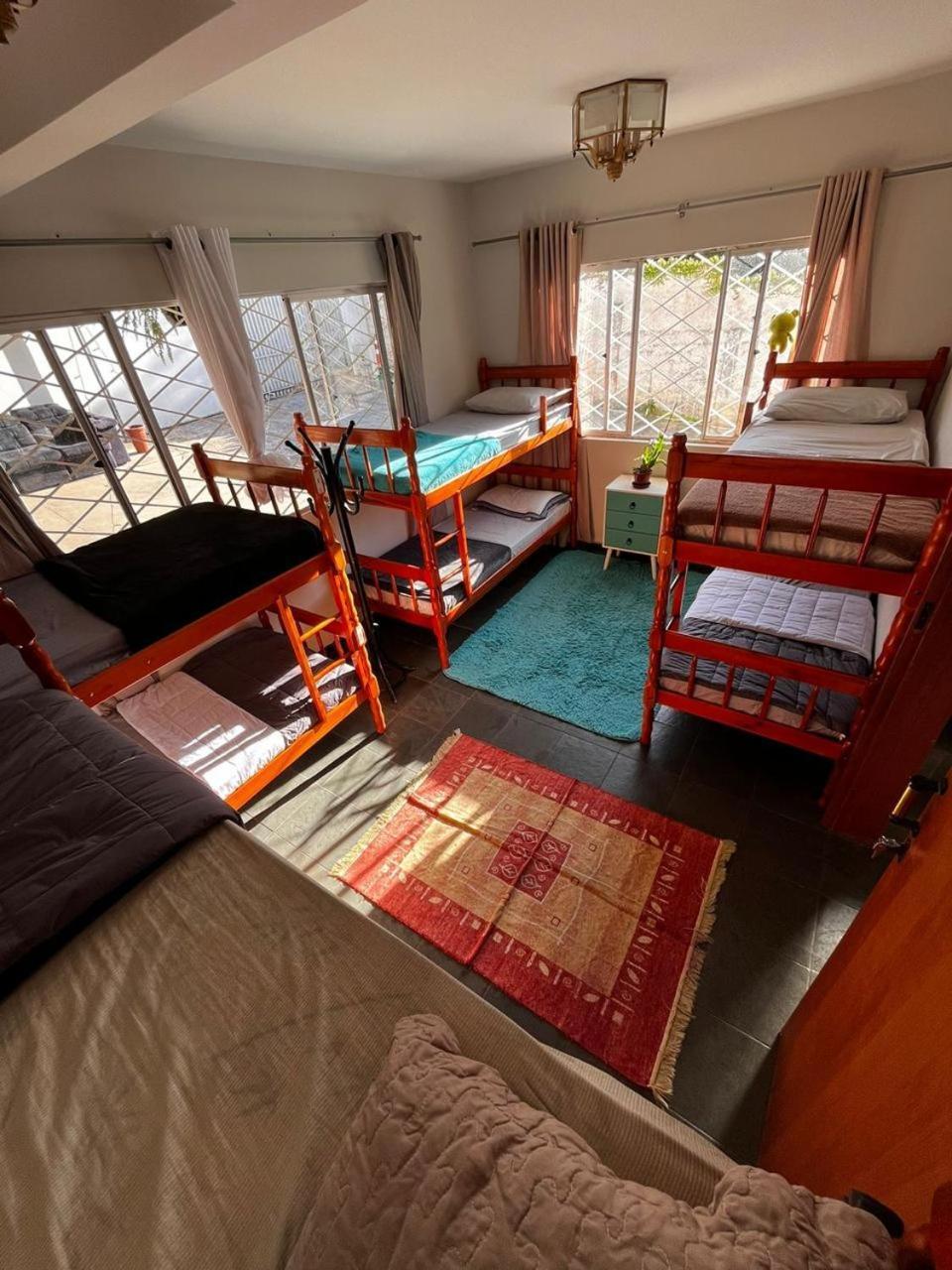 Opera Hostel Куритиба Экстерьер фото